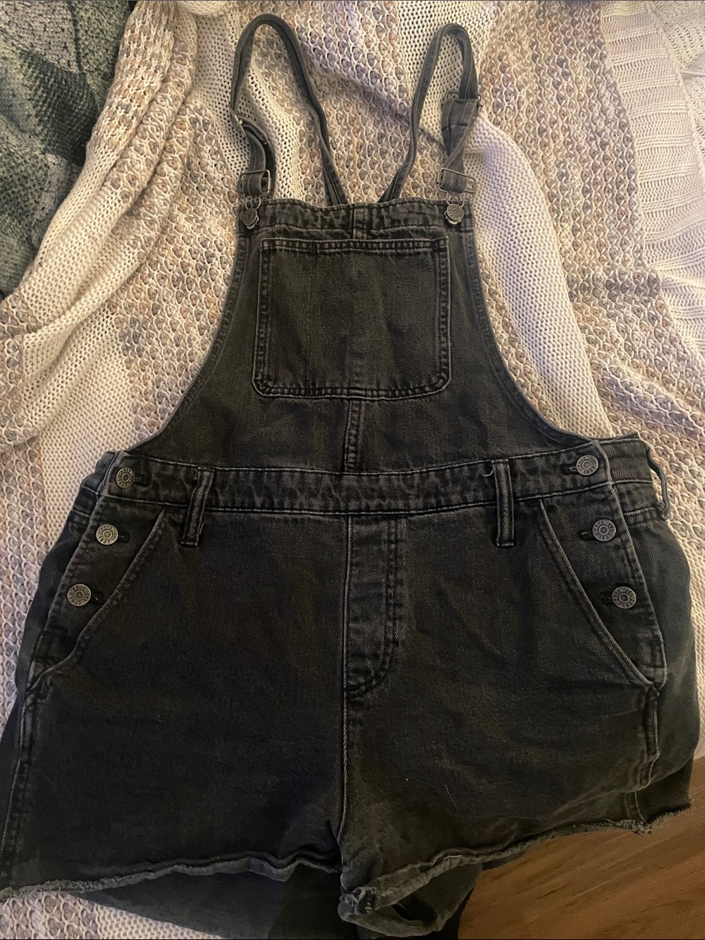 Madewell Overall Jean Shorts in Washed Black